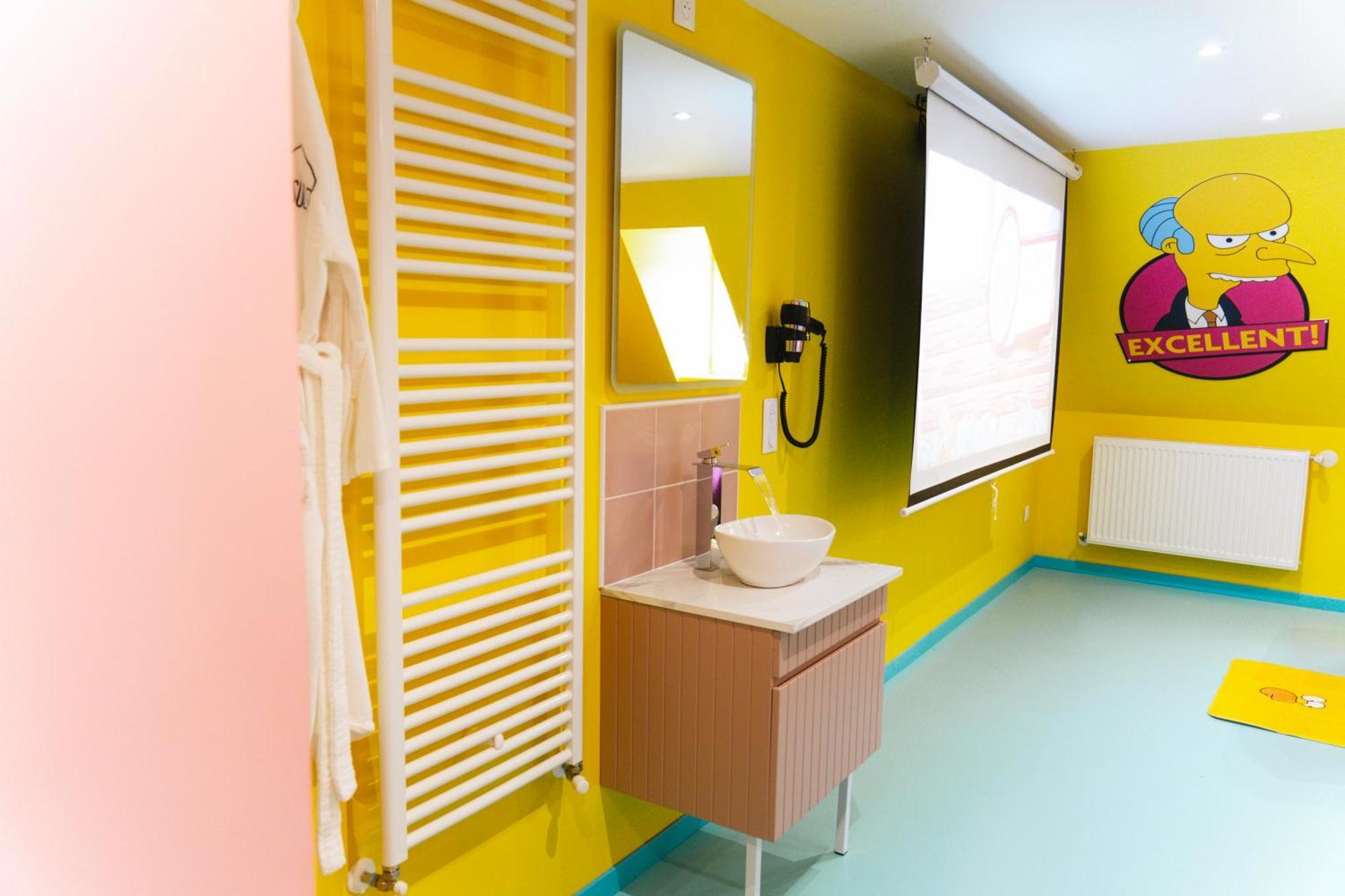Capsule Springfield - Balneo -Sauna - Billard Douai Bagian luar foto